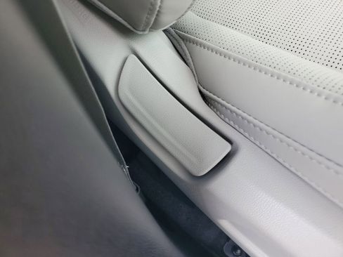 New 2026 Kia Sorento S w/ S Panoramic Sunroof Package image 9