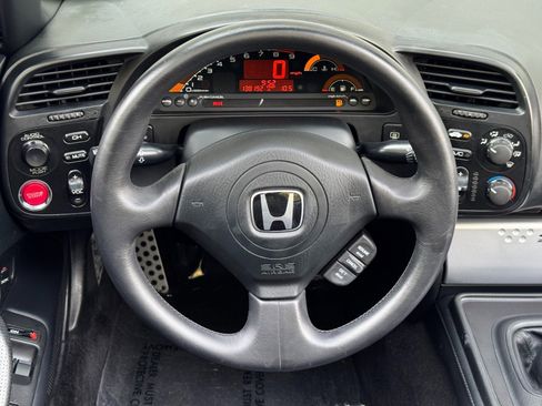 Used 2004 Honda S2000 image 19