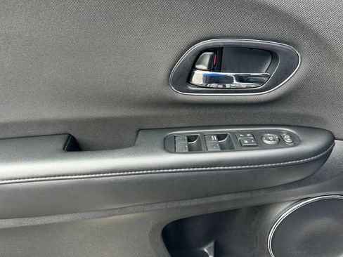 Used 2019 Honda HR-V EX image 23