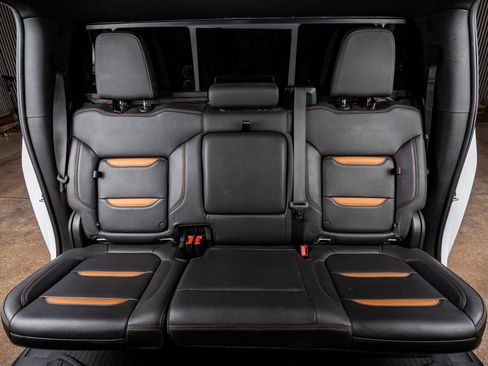 Used 2023 GMC Sierra 2500 AT4 w/ AT4 Premium Plus Package image 34