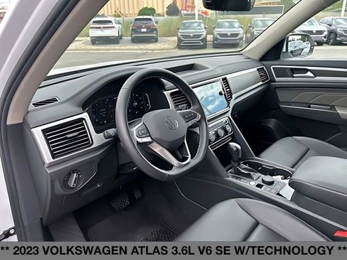 Used 2023 Volkswagen Atlas SE w/ Black Wheel Package AWD/4WD image 24