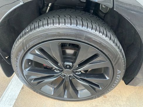 Used 2019 Jaguar F-PACE S image 8