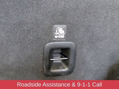 Used 2018 Jeep Wrangler Unlimited Sahara AWD/4WD image 31