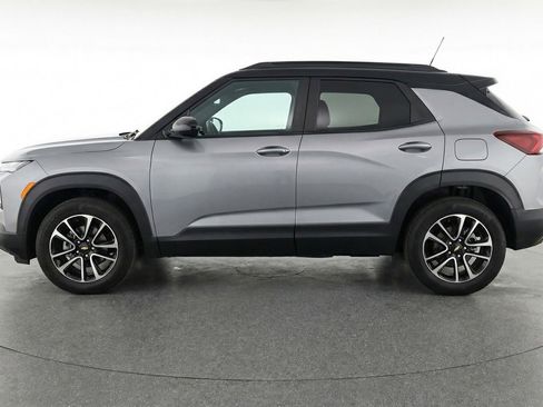 Used 2025 Chevrolet TrailBlazer LT FWD image 5