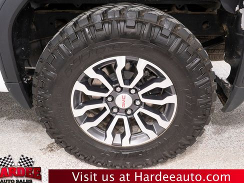 Used 2023 GMC Sierra 1500 SLE image 10