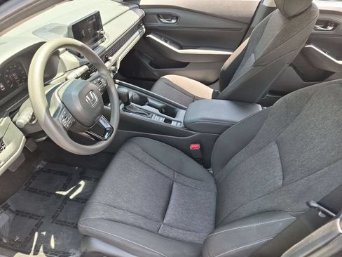 Used 2025 Honda Accord SE image 24