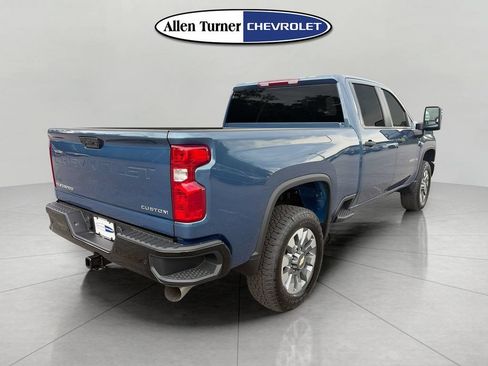 New 2026 Chevrolet Silverado 2500 Custom w/ Custom Value Package AWD/4WD image 4