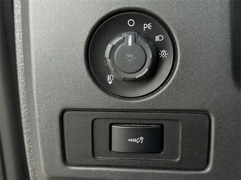 Used 2011 Ford F150 XLT w/ XLT Convenience Pkg image 20