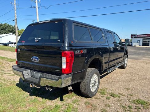Used 2018 Ford F250 XLT AWD/4WD image 3