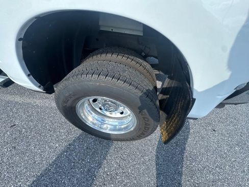 Used 2025 RAM 3500 Laramie AWD/4WD image 10