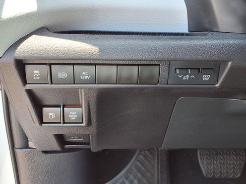 Used 2025 Toyota Sienna XLE w/ XLE Plus Package AWD/4WD image 13