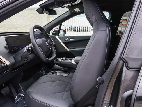 Used 2026 BMW iX xDrive60 w/ Premium Package AWD/4WD image 18