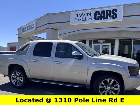Used 2007 Chevrolet Avalanche LT w/ LT Preferred Equipment Group AWD/4WD image 1