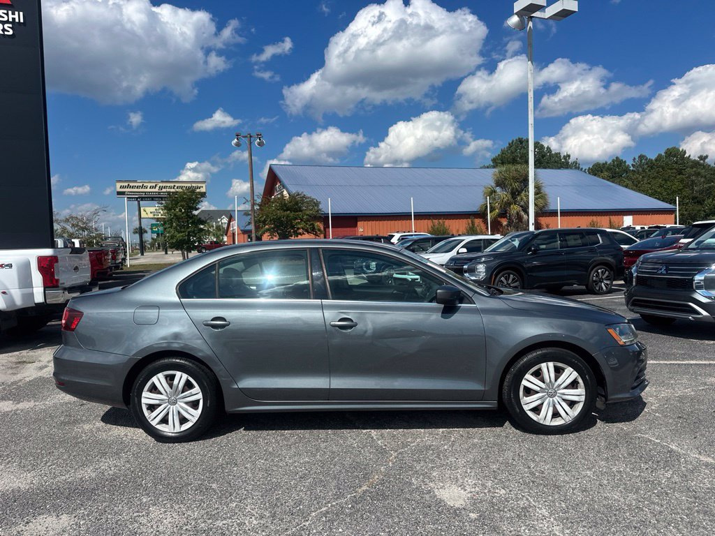 Used 2017 Volkswagen Jetta S FWD image 2