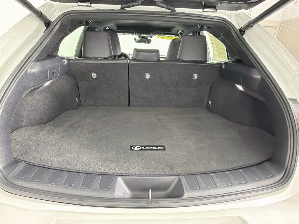 Used 2024 Lexus UX 250h FWD w/ Premium Package image 26