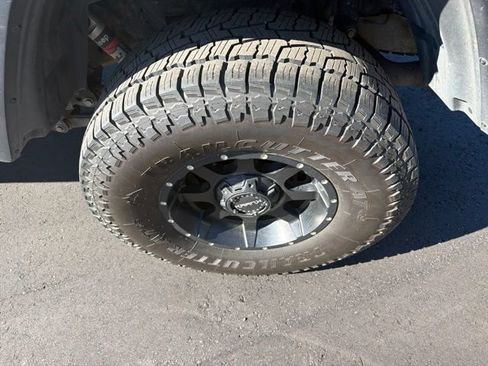 Used 2020 Jeep Gladiator Rubicon w/ Dual Top Group AWD/4WD image 11