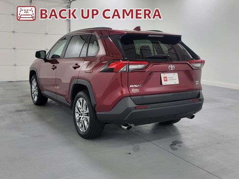 Certified 2020 Toyota RAV4 XLE Premium AWD/4WD image 6