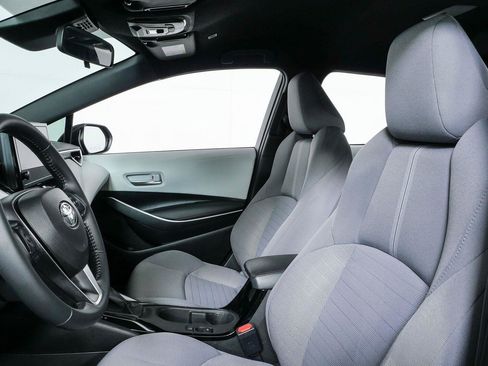 Used 2025 Toyota Corolla SE FWD image 5