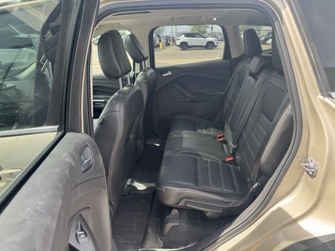 Used 2018 Ford Escape Titanium w/ Ford Safe & Smart Package AWD/4WD image 9