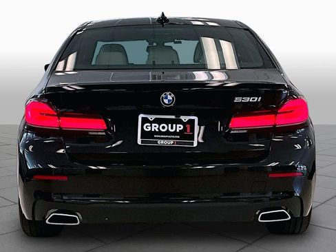 Used 2023 BMW 530i w/ Premium Package RWD image 4
