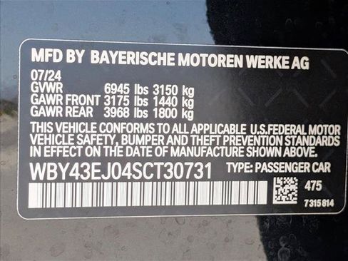 Used 2025 BMW i7 eDrive50 w/ Premium Package RWD image 27