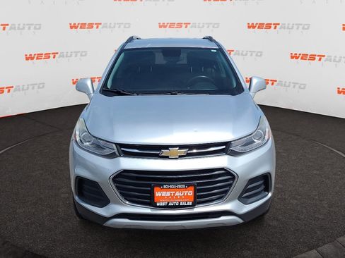 Used 2018 Chevrolet Trax LT w/ LT Convenience Package AWD/4WD image 8