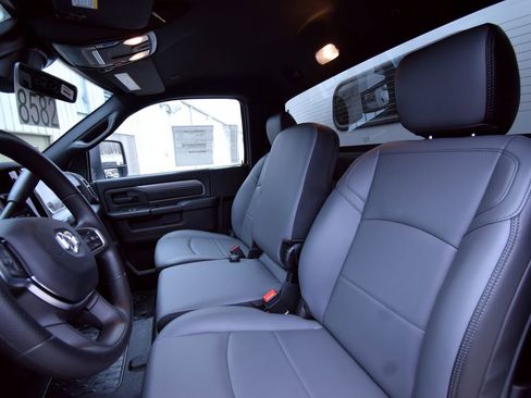 New 2026 RAM 5500 Tradesman w/ Chrome Appearance Group image 28