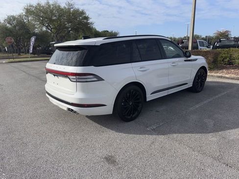 Used 2025 Lincoln Aviator Reserve w/ Luxury Package image 6