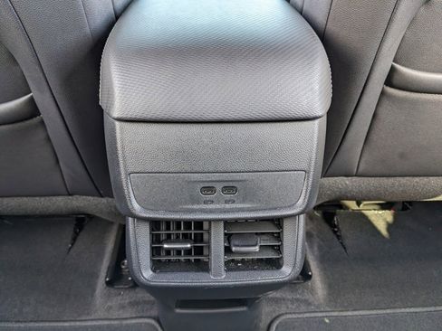 Used 2025 Chevrolet Equinox LT w/ Convenience Package II image 39