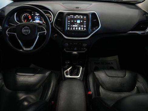 Used 2016 Jeep Cherokee Trailhawk w/ Comfort/Convenience Group image 15