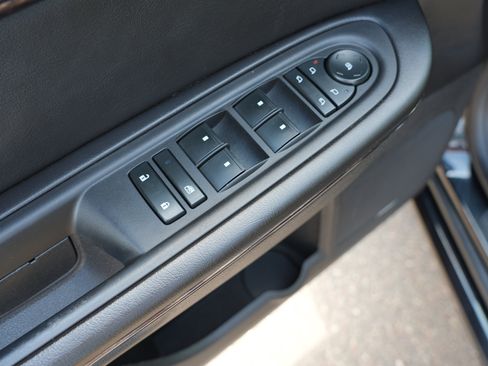 Used 2013 GMC Acadia Denali AWD/4WD image 16