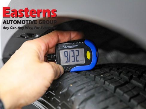 Used 2023 Toyota Highlander LE image 28