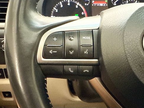 Used 2022 Lexus GX 460 Luxury w/ Accessory Package AWD/4WD image 11