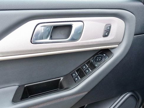 New 2026 Ford Explorer Active w/ Active Comfort Package image 19