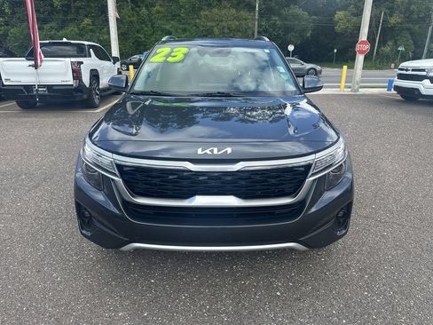Used 2023 Kia Seltos EX AWD/4WD image 11