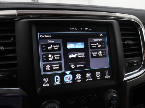 Used 2016 RAM 1500 Laramie w/ Convenience Group AWD/4WD image 49
