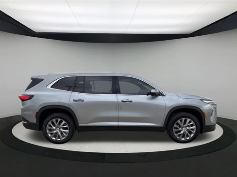 Used 2025 Buick Enclave Preferred image 6