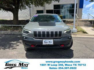 Used 2022 Jeep Cherokee Trailhawk w/ Premium Leather Package AWD/4WD video 2