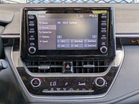 Used 2020 Toyota Corolla SE image 14