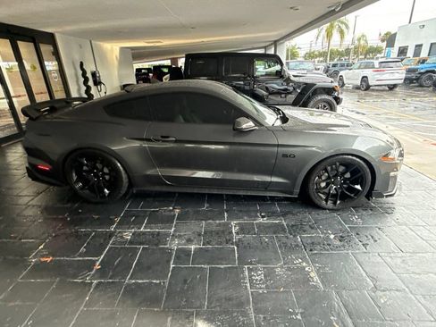 Used 2020 Ford Mustang GT RWD image 4