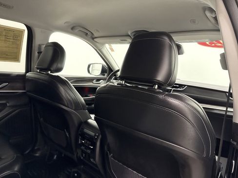 Certified 2023 Jeep Grand Cherokee L Limited image 15