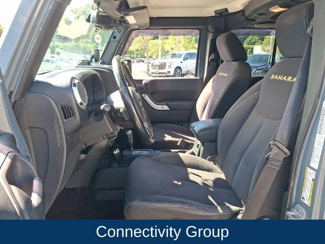Used 2014 Jeep Wrangler Unlimited Sahara w/ Connectivity Group AWD/4WD image 2