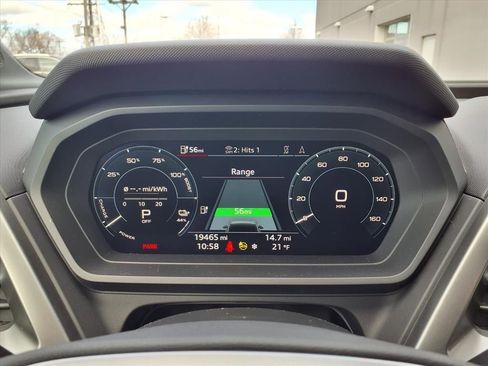 Used 2022 Audi Q4 e-tron Premium Plus w/ Premium Plus image 16