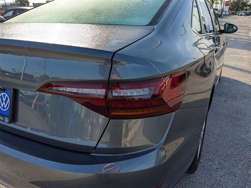 Used 2019 Volkswagen Jetta S w/ Driver Assistance Package image 11