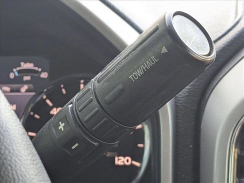 Used 2019 Ford F250 Lariat image 12