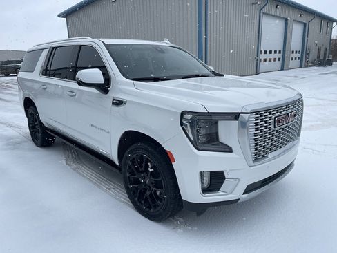 Used 2022 GMC Yukon XL Denali image 5