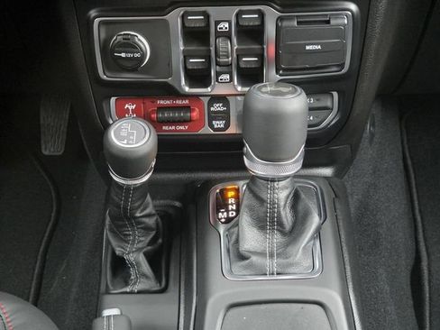 New 2026 Jeep Wrangler Unlimited Rubicon 392 w/ Quick Order Package 27X Moab AWD/4WD image 18