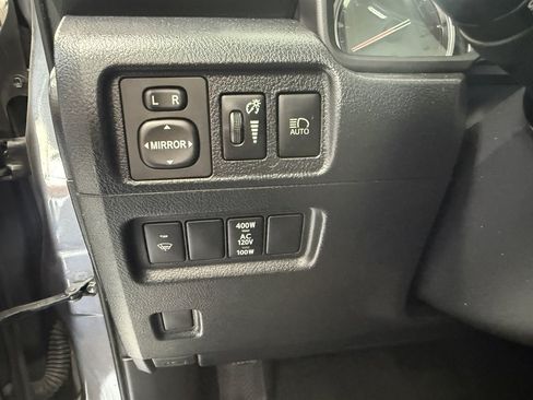 Used 2021 Toyota 4Runner TRD Off-Road Premium w/ Moonroof Package AWD/4WD image 12
