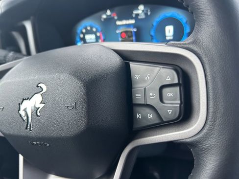 Used 2025 Ford Bronco Badlands image 18