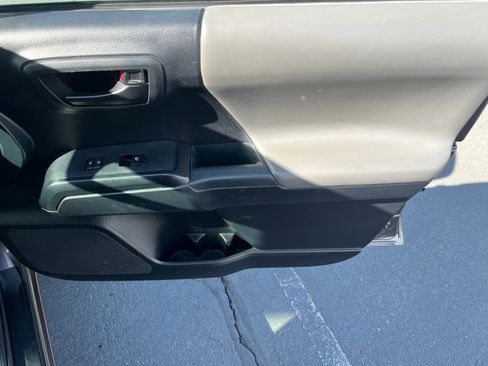 Used 2018 Toyota Tacoma SR w/ SR Convenience Package RWD image 25